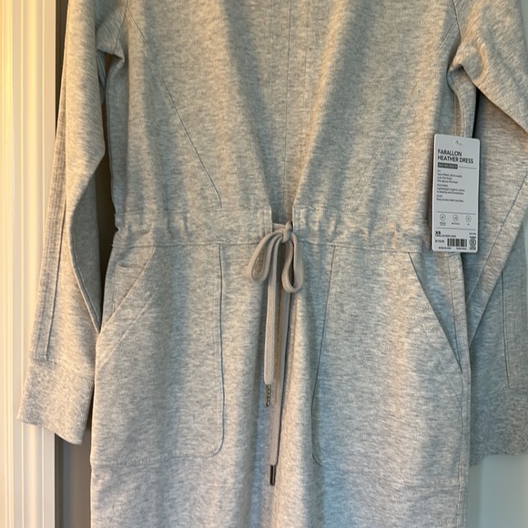 Athleta Farallon Dress- size XS - Picture 6 of 6